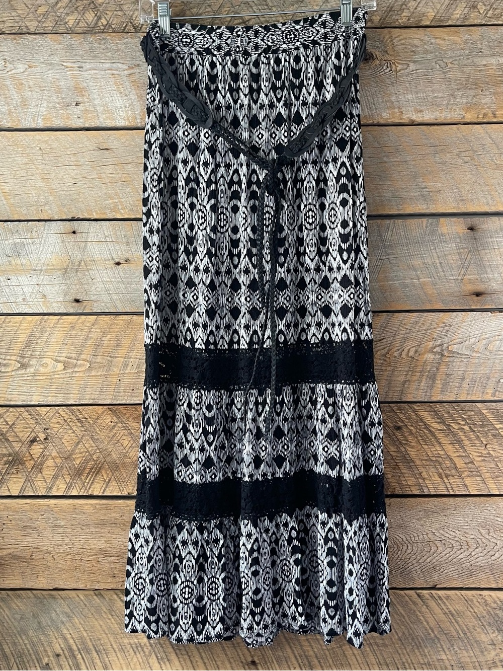 Y2K Floral Lace Tiered Maxi Skirt Size M Black Prairie Boho Cottage Whimsigoth